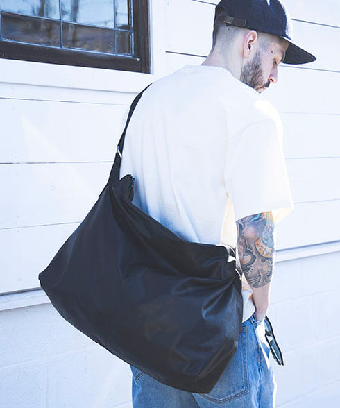 MR.OLIVE E.O.I /MR.OLIVE E.O.I / WATER PROOF LIGHT LEATHER / MESSENGER BAG ミスターオリーブ ウォータープルーフレザー メッセンジャーバッグ